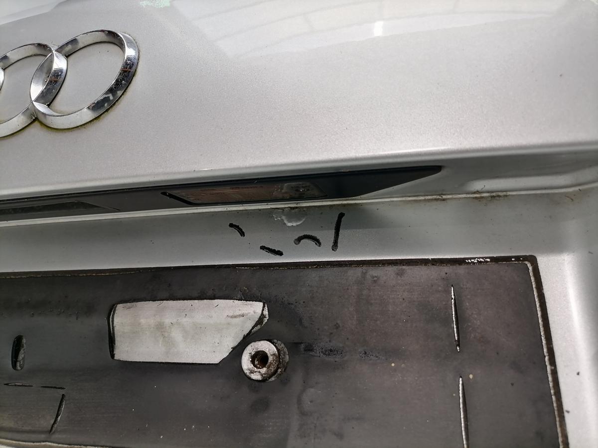 Audi A4 8E B7 original Heckklappe mit Heckscheibe Lichtsilber LY7W Kombi Avant Bj.2006
